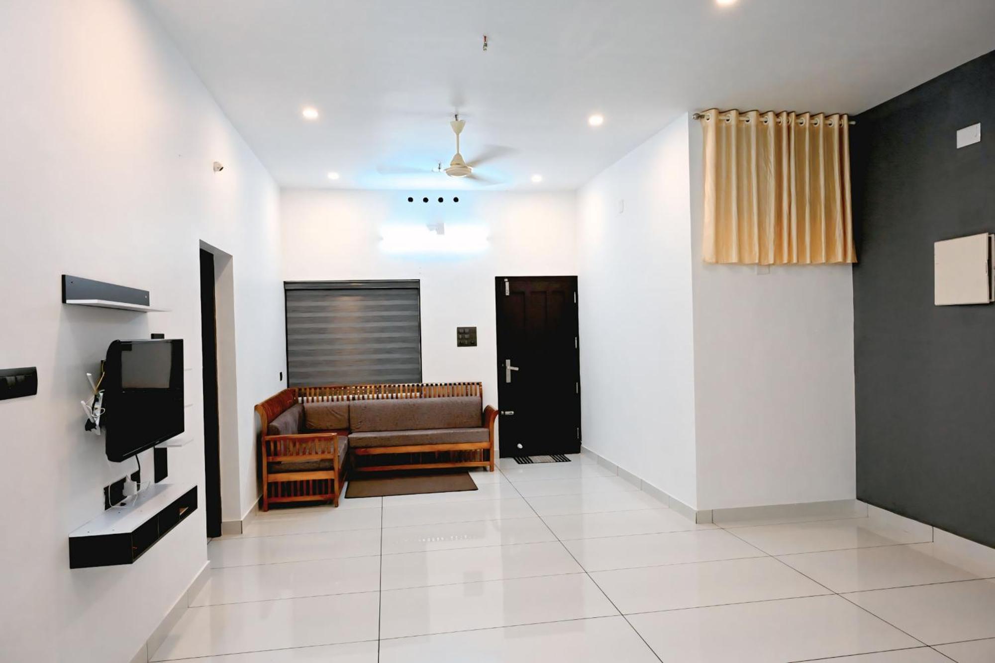 Апартаменти Elamkulam Penthouse - 3Bhk Ac With Kitchen - Kochi Chottanikara Екстер'єр фото