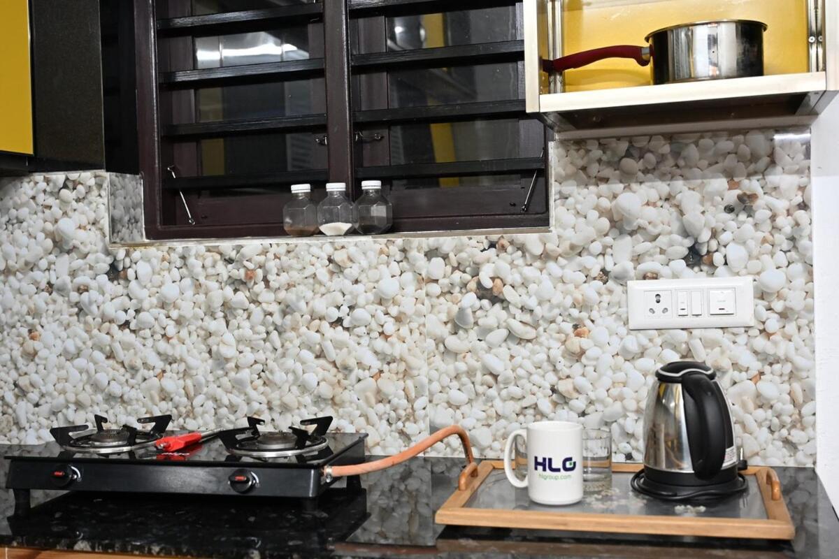 Апартаменти Elamkulam Penthouse - 3Bhk Ac With Kitchen - Kochi Chottanikara Екстер'єр фото